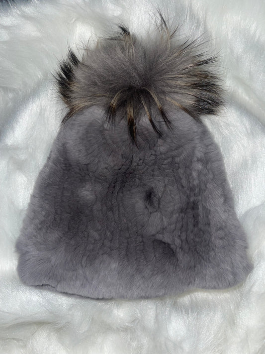 JULIA POM HAT
