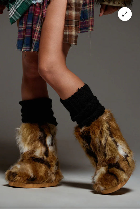 THE NON SENSE BOOTIE