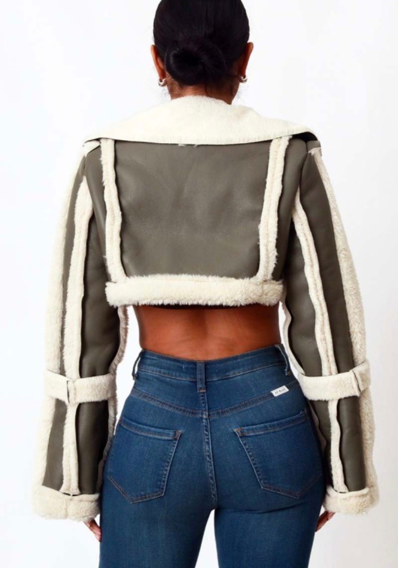 THE CROPPED AVIATOR SHERLING JACKET