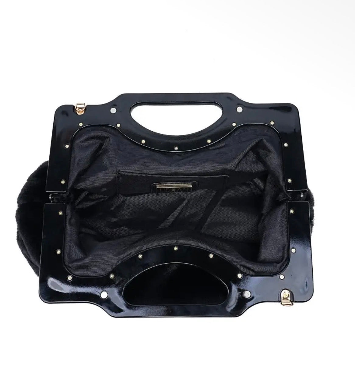 ONYX CLUTCH