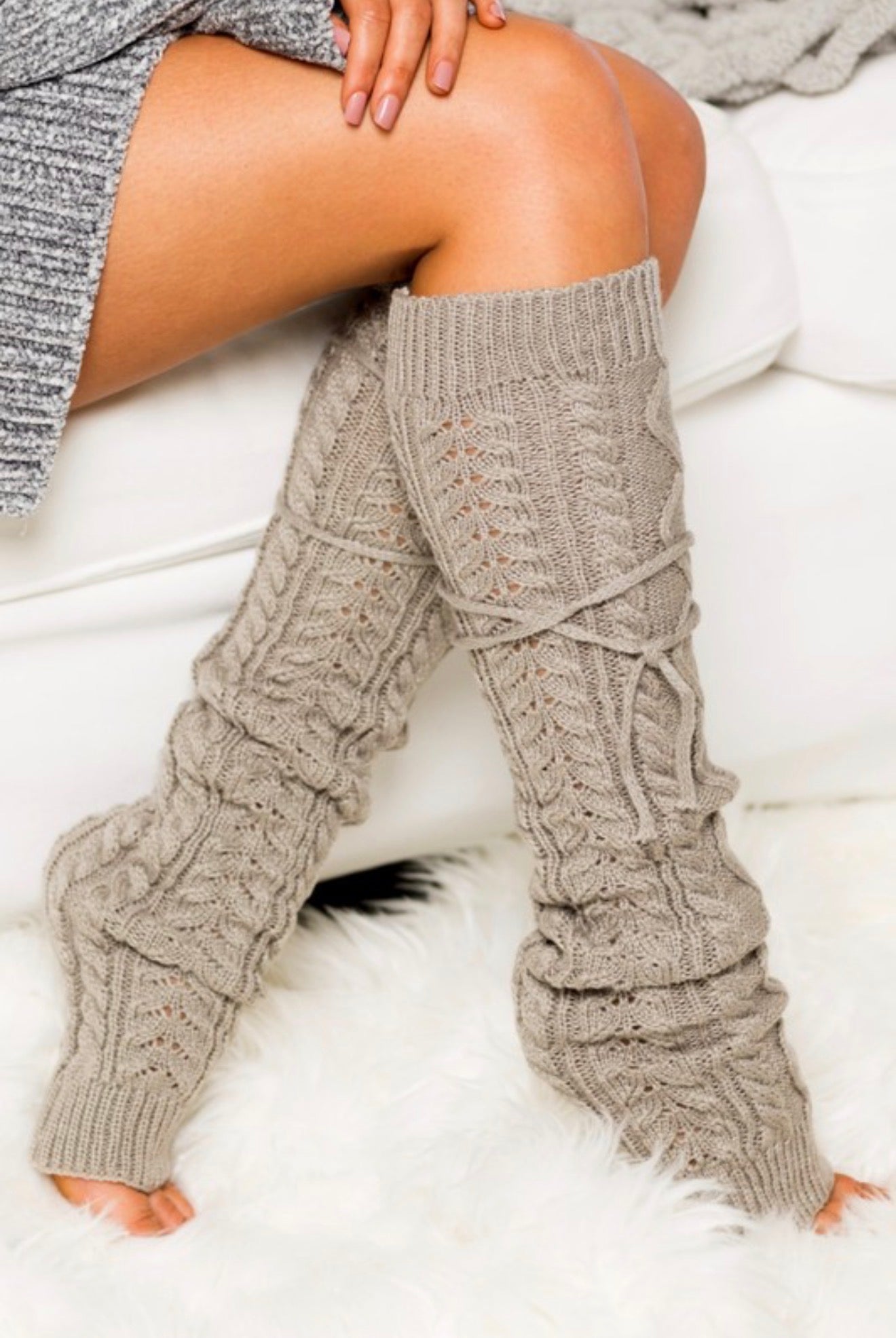 CHEE CABLE KNIT LEG WARMER